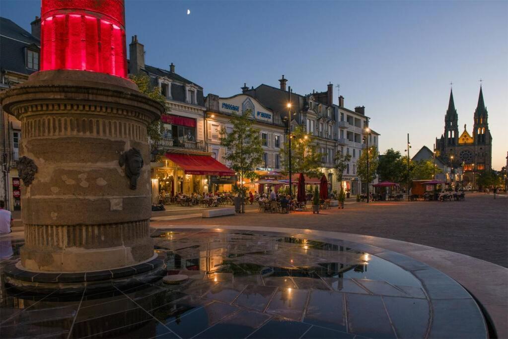 Joli Studio Avec Parking Prive, Bien Situe Мулен Экстерьер фото